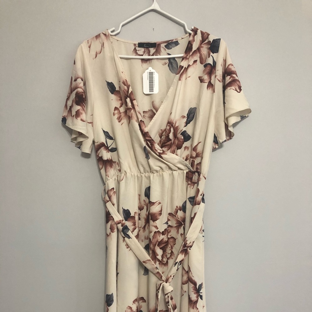 NWT Floral faux wrap dress